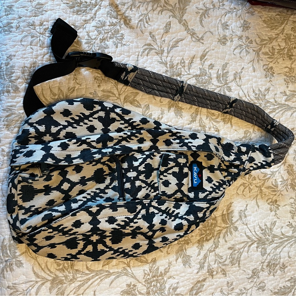 Kavu sling bag